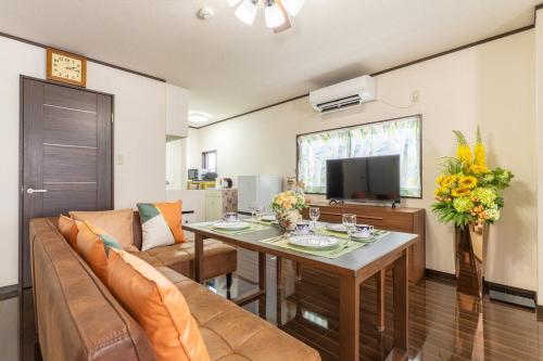 6 Min to Namba, Entire Rental for up to 10 Guests