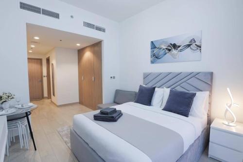 Azizi Riviera 42 - Meydan by Golden Casa