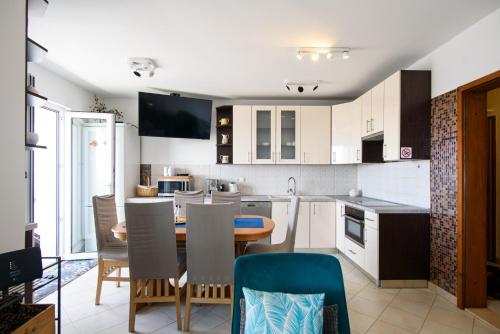 BLUE HORIZON APARTMENT by DuHomes