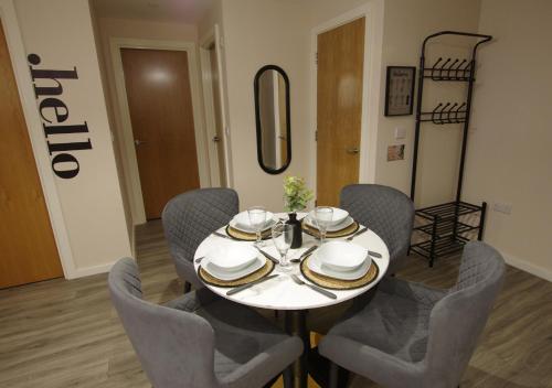 2 Bed 2 Bath Apartment Close to City Ctre Sleeps 5 -Free Parking photo 22