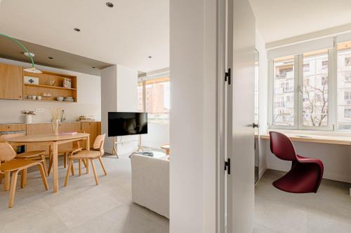 Moderno y Luminoso piso cerca al Paque del Retiro