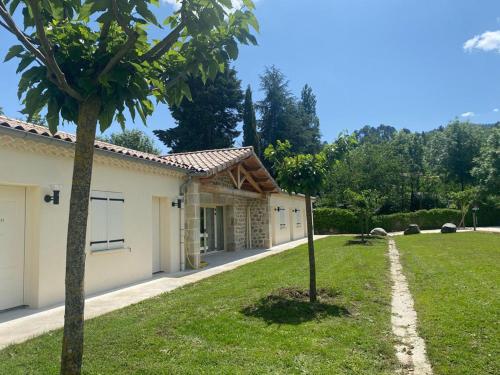 Το κτήριο όπου στεγάζεται  ο ξενώνας
