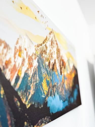 a picture of a picture of a mountain at Alegria Studio in Petroşani