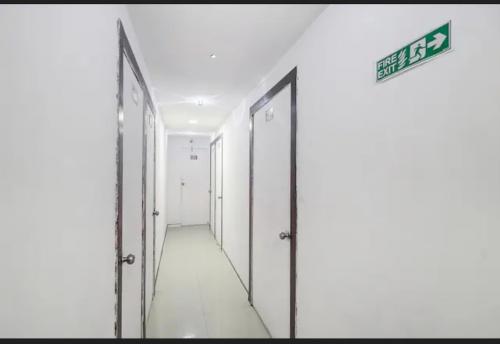 Gallery image of Selfie Rooms in Surat