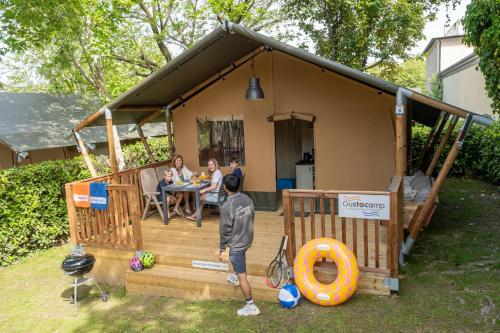 Hosté ubytování Casa Mobile - Cisano San Vito ****