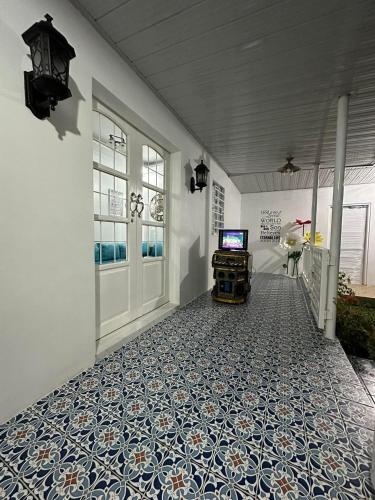 Μια τηλεόραση ή/και κέντρο ψυχαγωγίας στο Covenant Farmhouse