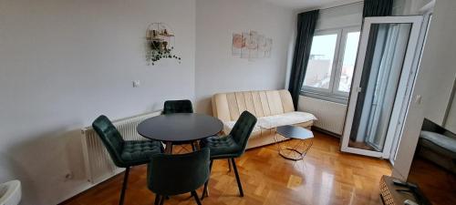 Posedenie v ubytovaní Apartman Jelacic Vinkovci