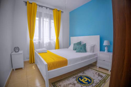 Tranquil - 2 bedroom Spacious Condo with WIFI, 20 mins from KAMPALA CENTER