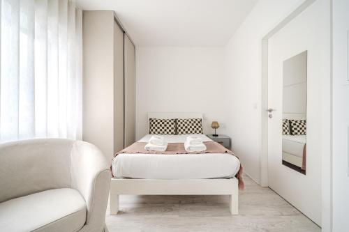 Central Lodge Studio by House and People
