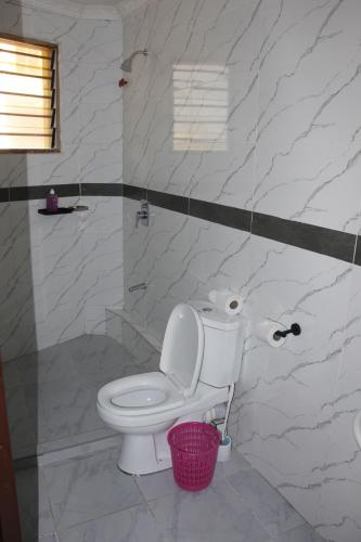 Ένα μπάνιο στο Greenfield Villa D- Diani