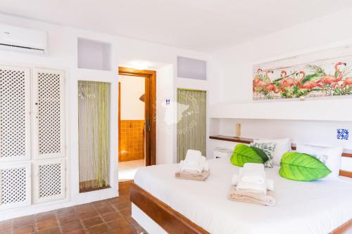 Ένα ή περισσότερα κρεβάτια σε δωμάτιο στο CostaBlancaDreams Casa del Flamboyan in Moraira