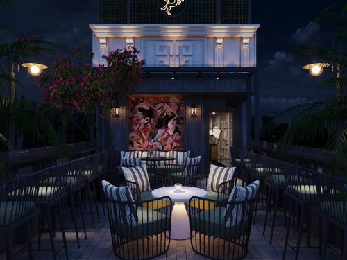 Posezení v ubytování Le Petit Prince Hotel & Rooftop Bar