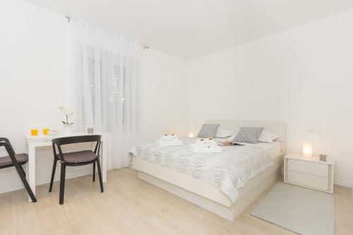 New near beach apartments 123