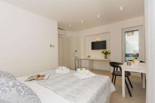 New near beach apartments 123