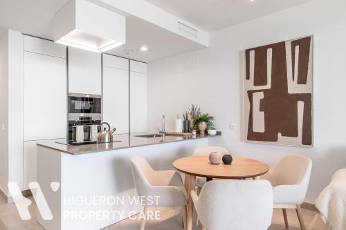 La Luz del Mar - Seaview Pool Apartment, Fuengirola, Costa del Sol