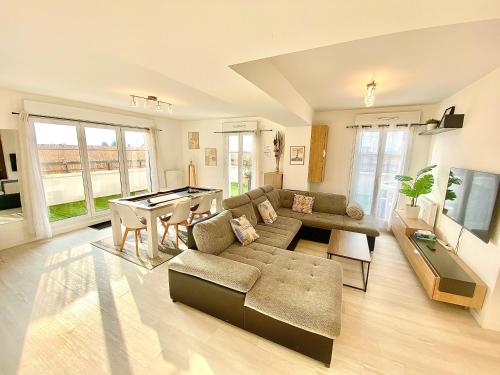 Le Prestige Terrasse-Cocon familial cosy, Billard & Jacuzzi avec vue sur Paris