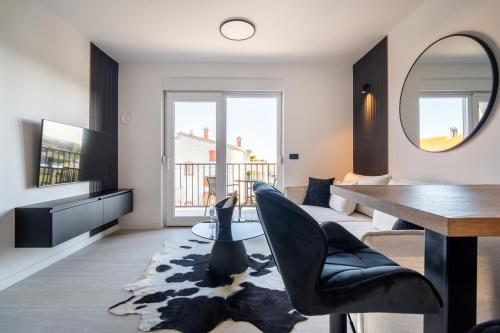 Bellamare Brand New Apartment