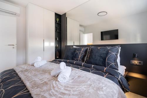 Bellamare Brand New Apartment