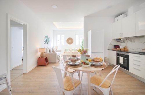 Ocean Dream Apartment W AC, by TimeCooler