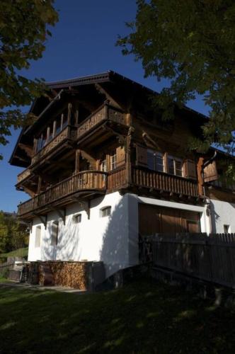 Stylish Traditional Chalet