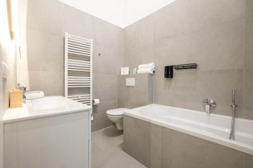 Stylish & Modern 90m2 Flat in Prime Location