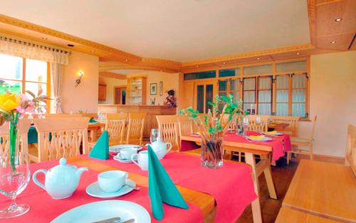 Restorāns vai citas vietas, kur ieturēt maltīti, naktsmītnē Weingut Winzerhof Gästezimmer Grebenz