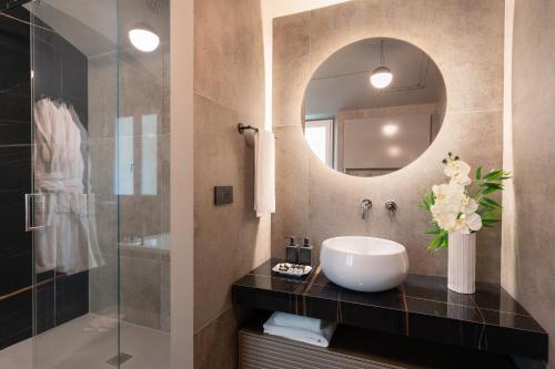 Arts & Crafts Luxury Suites photo 30