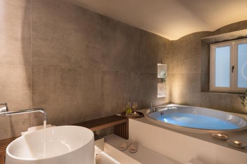 Arts & Crafts Luxury Suites photo 29