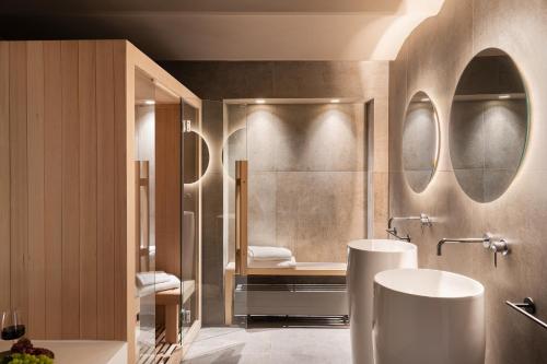 Arts & Crafts Luxury Suites photo 31
