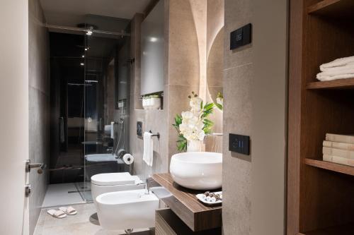 Arts & Crafts Luxury Suites photo 41