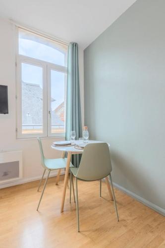 Photo de la galerie de l'établissement Appartement situé à côté de la Grand Place !, à Lille