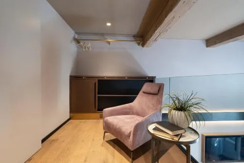 Arts & Crafts Luxury Suites photo 6