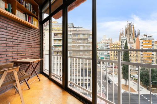 180m² 5BR Home Lift Terrace 32 Nights