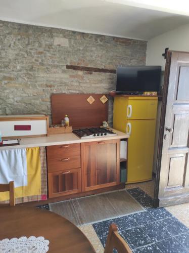 Η κουζίνα ή μικρή κουζίνα στο Il cortile dei frutti selvatici