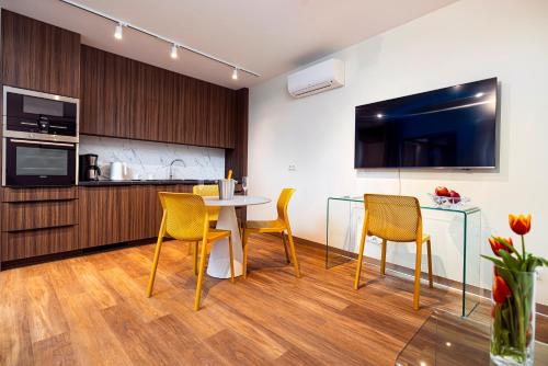 Η κουζίνα ή μικρή κουζίνα στο EASY RENT- The Art, Centrum, Free Parking