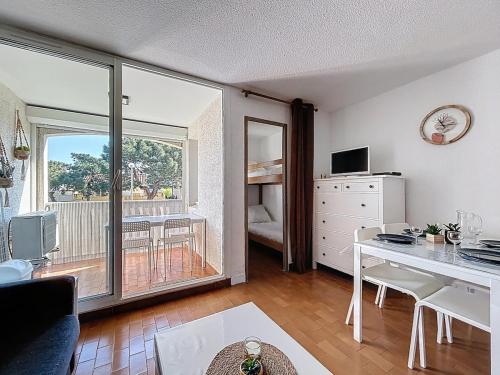 3670-Appartement à 400m des plages