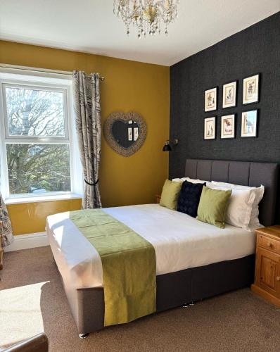 Letto o letti in una camera di The White House Inn - Whitby