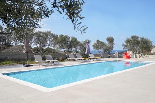 Niki Luxury Suites Pool Resort 200m From Beach