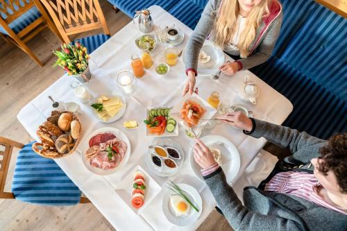 Eten bij of ergens in de buurt van het hotel

