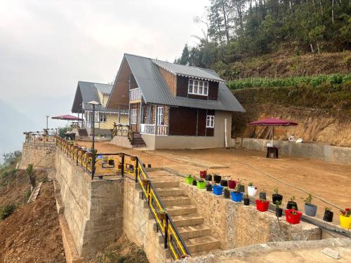 Gallery image of Samjhana Farmhouse restaurant & caffe in Darjeeling