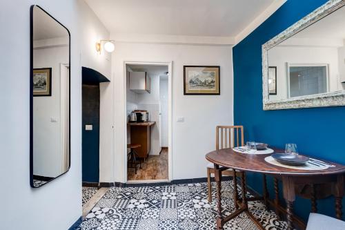 Vivilo Collection - Macelli Spanish Steps Apartment