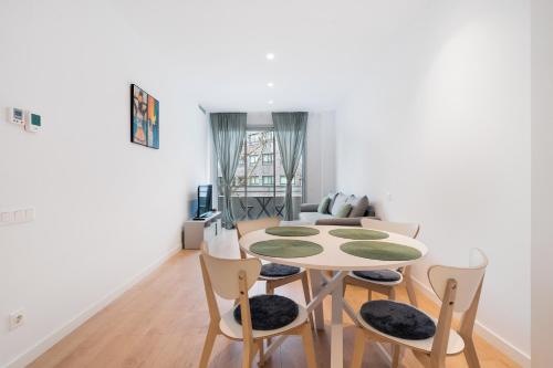 Diagonal Mar Monthly 2BR Pools Parking