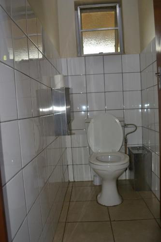 Ένα μπάνιο στο Yebo Safari Tents-Stay Inside Kruger