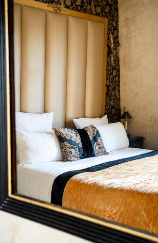Hotel de L'Empereur by Malone photo 25
