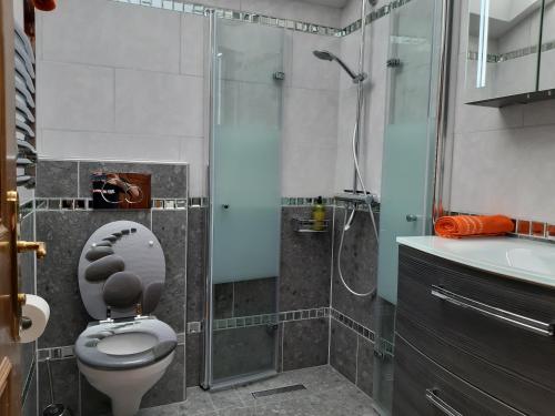 Koupelna v ubytování Landhaus Bonaventura