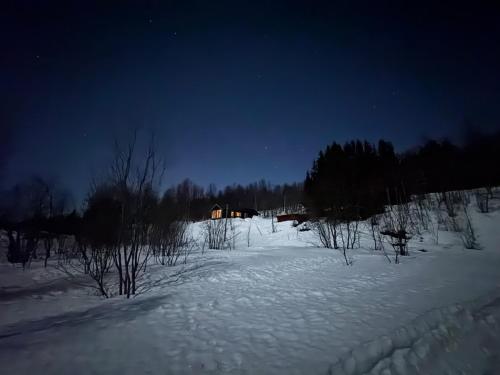 Modernized standalone cabin Sørreisa - Bardufoss semasa musim sejuk