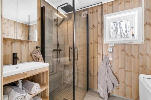 Koupelna v ubytování Modernized standalone cabin Sørreisa - Bardufoss