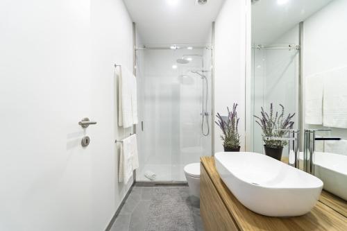 Forum Apartments by House and People