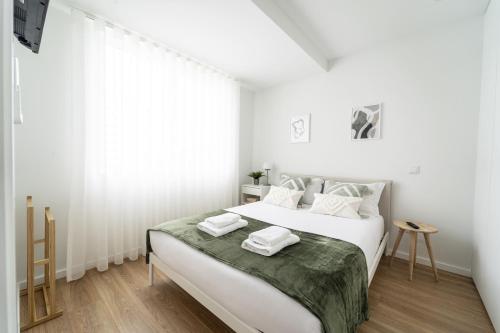 Forum Apartments by House and People
