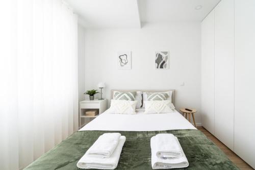 Forum Apartments by House and People